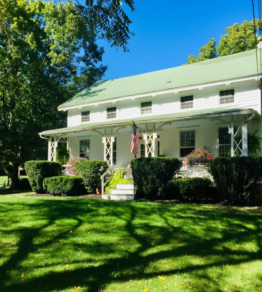 The Algonquin Inn